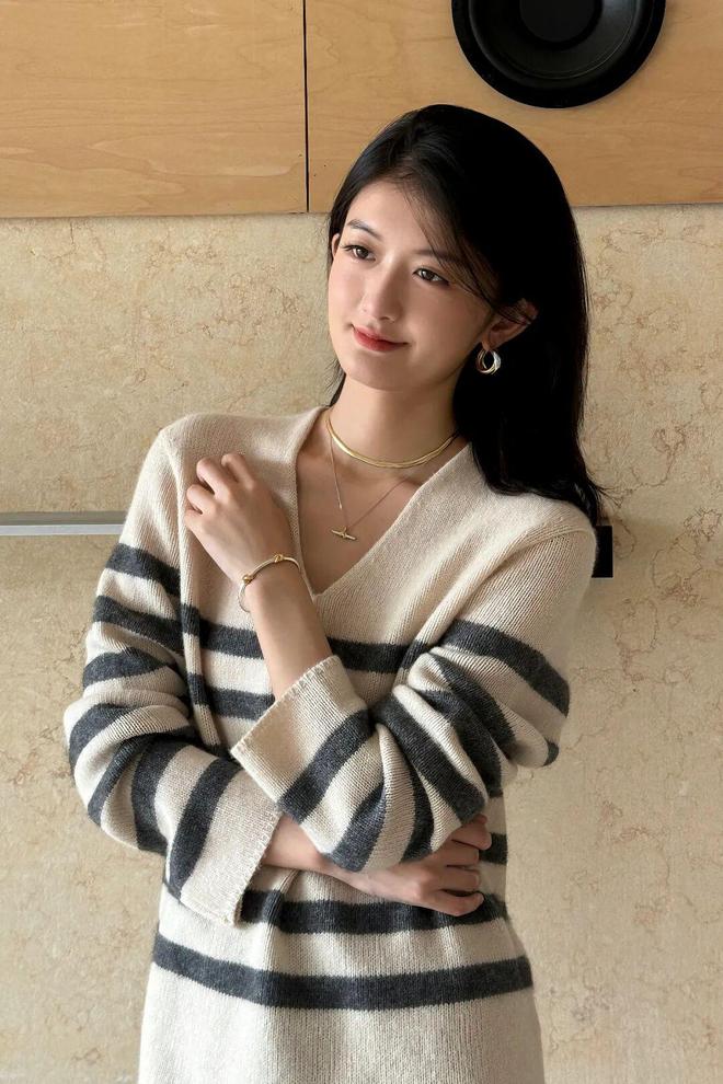 辛芷蕾种草的宝藏单品确实很好搭!开元棋牌app推广 被刘亦菲、(图18) 辛芷蕾种草的宝藏单品确实很好搭!开元棋牌app推广 被刘亦菲、(图18)