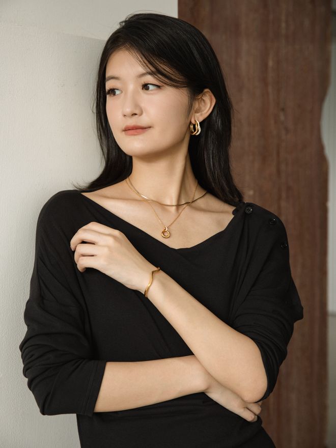 辛芷蕾种草的宝藏单品确实很好搭!开元棋牌app推广 被刘亦菲、(图32) 辛芷蕾种草的宝藏单品确实很好搭!开元棋牌app推广 被刘亦菲、(图32)