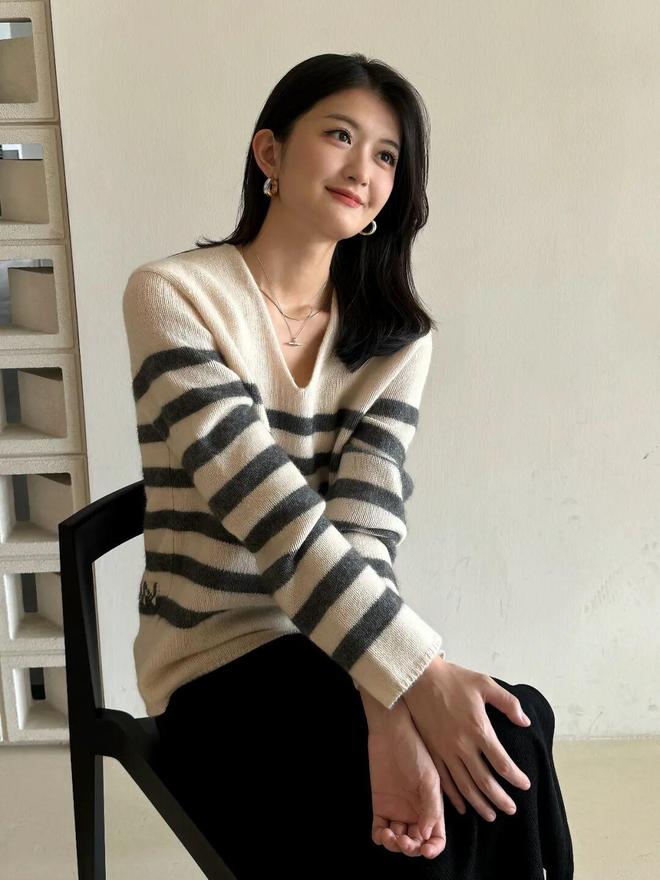 辛芷蕾种草的宝藏单品确实很好搭!开元棋牌app推广 被刘亦菲、(图31) 辛芷蕾种草的宝藏单品确实很好搭!开元棋牌app推广 被刘亦菲、(图31)