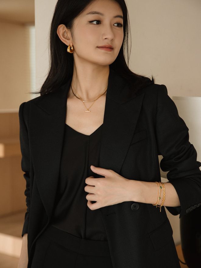 辛芷蕾种草的宝藏单品确实很好搭!开元棋牌app推广 被刘亦菲、(图36) 辛芷蕾种草的宝藏单品确实很好搭!开元棋牌app推广 被刘亦菲、(图36)