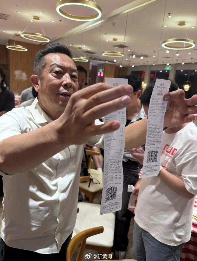 一小时却说“恶心”明天起全国所有门店上线“罗永浩菜单”开元棋